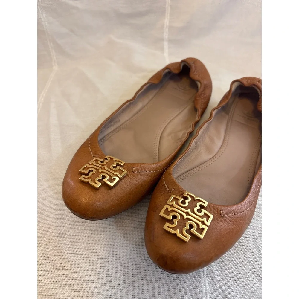 Tory Burch Minnie Travel Ballet Flats Tan Leather Gold Logo 50393 Size 7.5M